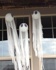 halloween-hanging-ghosts